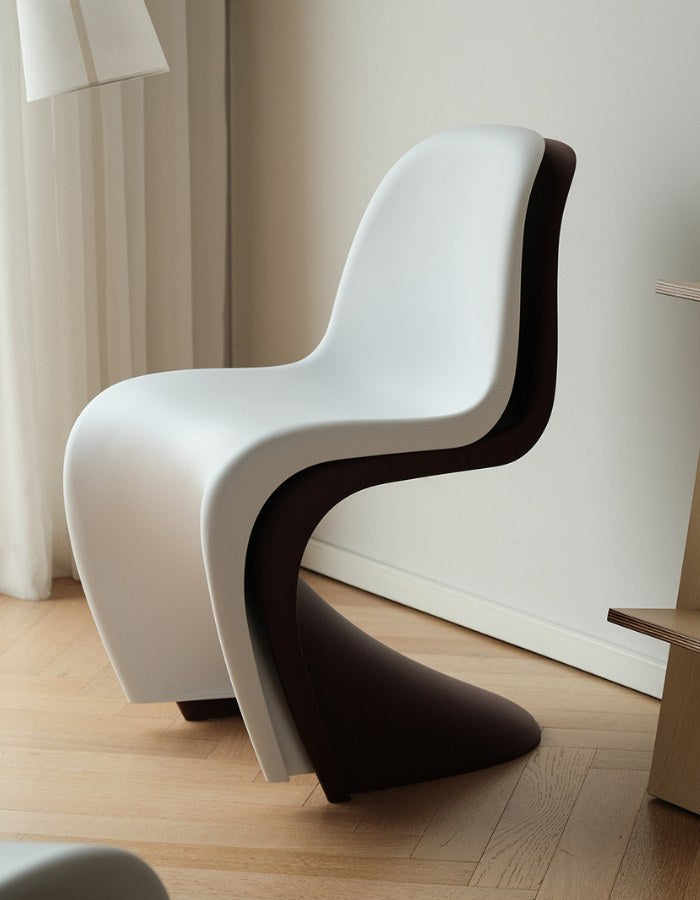 Dining chairs by Aryaco Living Dubai