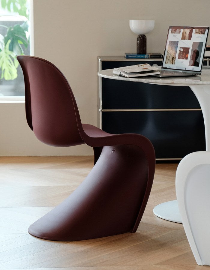 Cafe and restaurant furniture by Aryaco Living Dubai